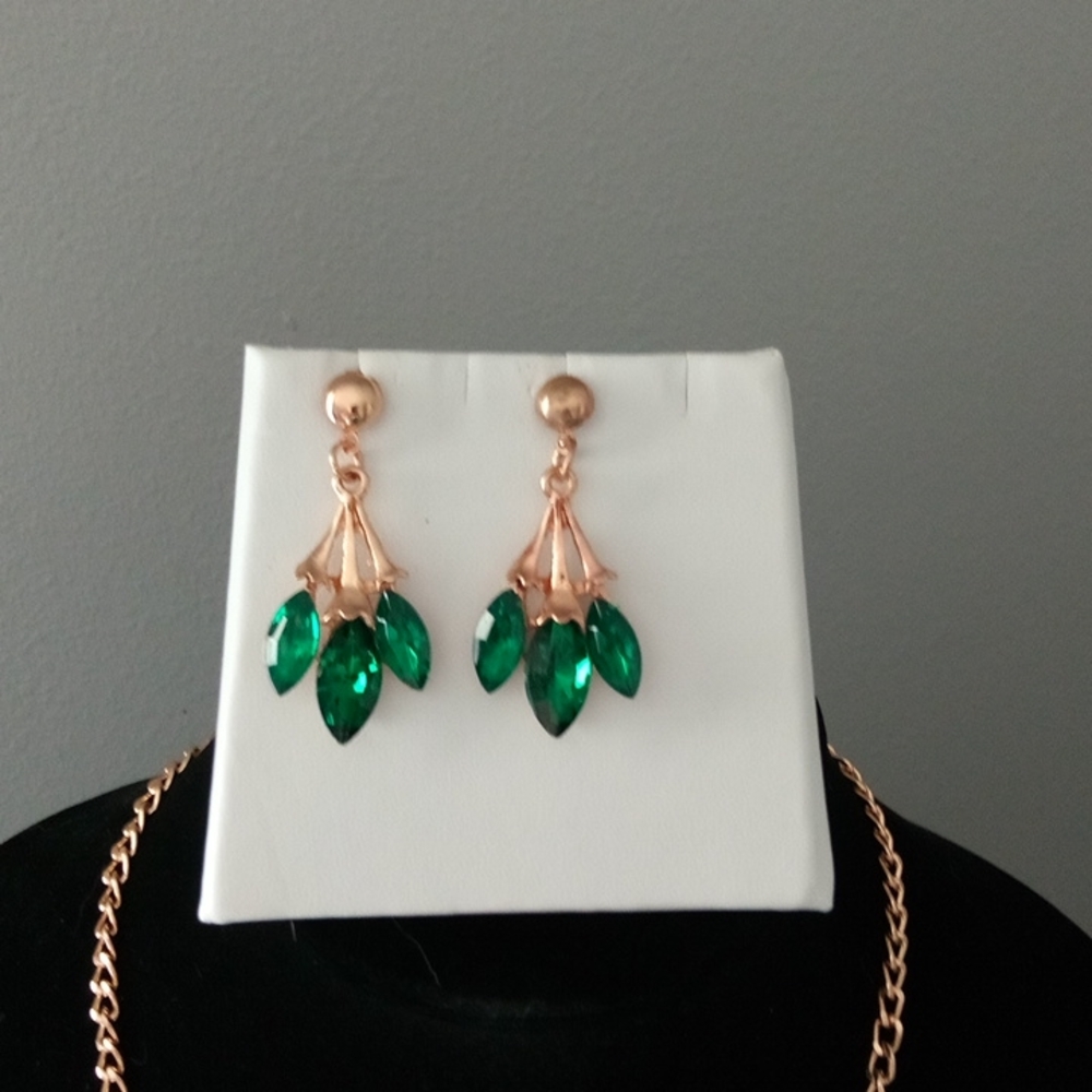 Jade Green Rhinestone Set - Picture 4 of 5
